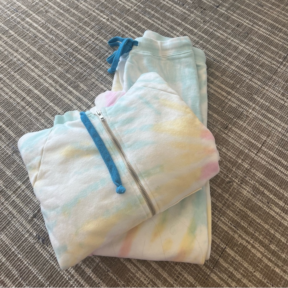 Bandier tie-dye sweat set